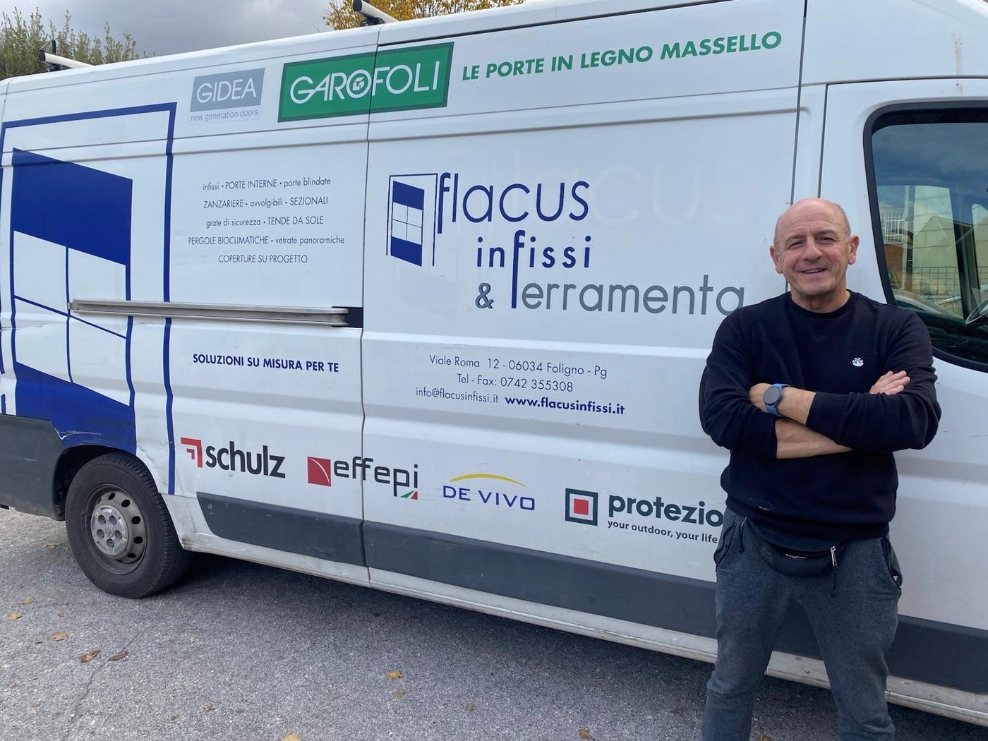 Il titolare Flacus Infissi